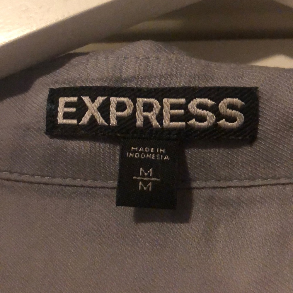 Express button up - Picture 4 of 5